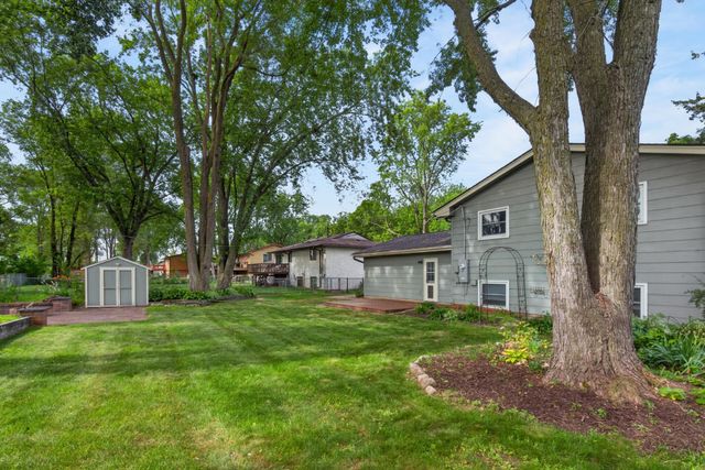 5570 Schutta Road, Shoreview, MN 55126