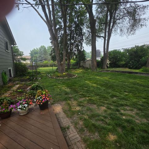 5570 Schutta Road, Shoreview, MN 55126