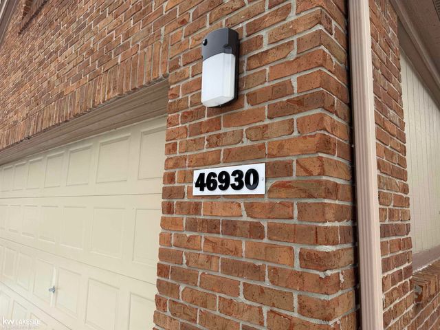 46930 Country Lane, Macomb, MI 48044