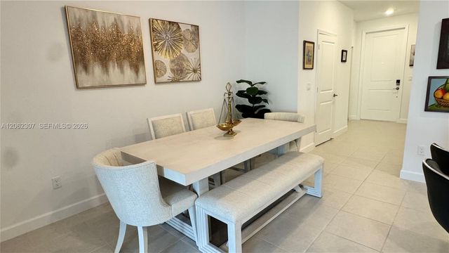 401 SE Crossoak Ln 401, Port St. Lucie, FL 34984