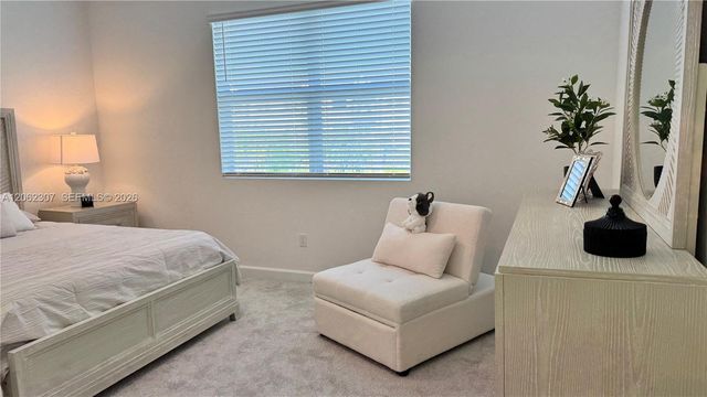 401 SE Crossoak Ln 401, Port St. Lucie, FL 34984