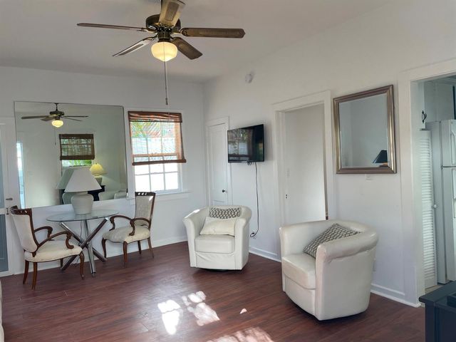 150 Australian Avenue Cottage, Palm Beach, FL 33480