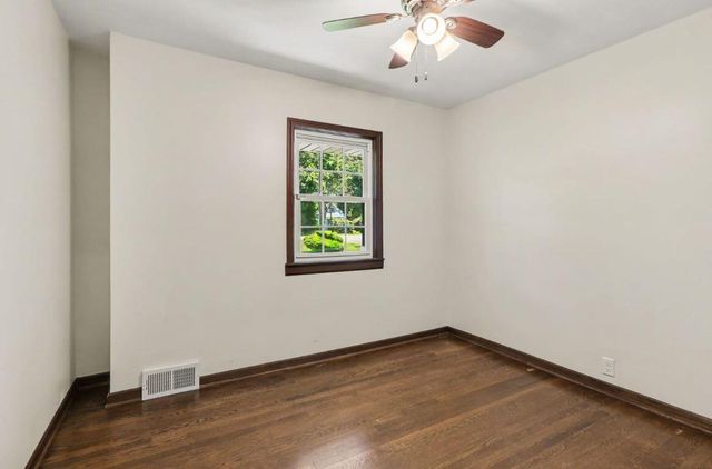 750 N 200 W, Valparaiso, IN 46385
