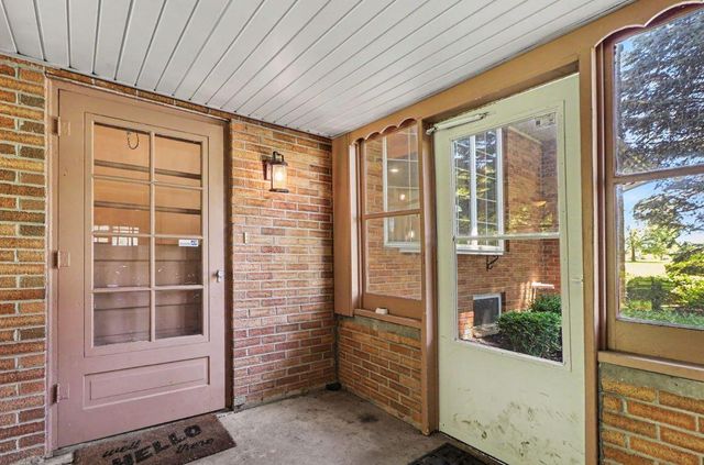 750 N 200 W, Valparaiso, IN 46385