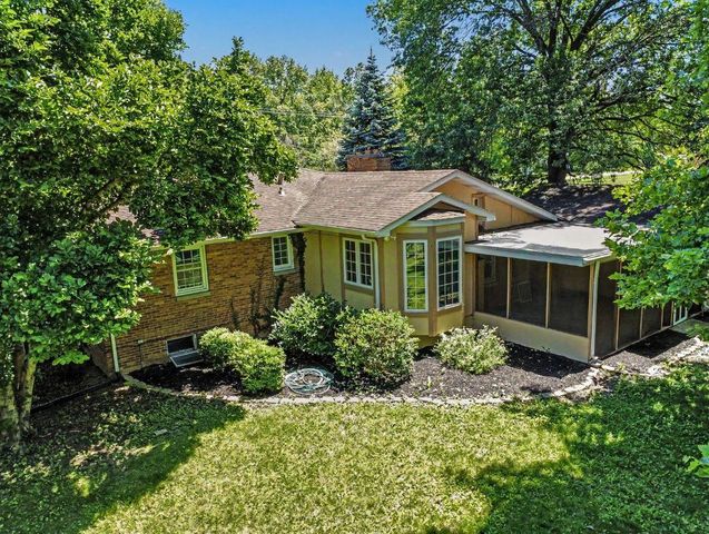 750 N 200 W, Valparaiso, IN 46385