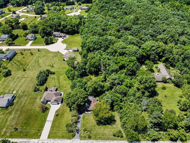 750 N 200 W, Valparaiso, IN 46385