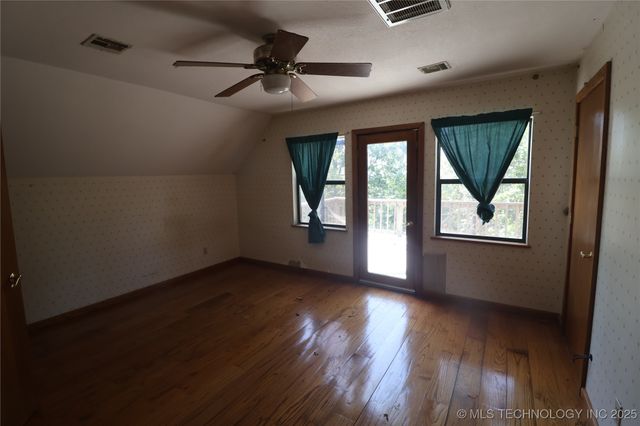 22191 Carters Lake Road, Panama, OK 74951