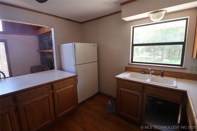 22191 Carters Lake Road, Panama, OK 74951