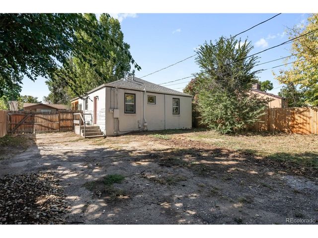 1232 Upham St, Lakewood, CO 80214
