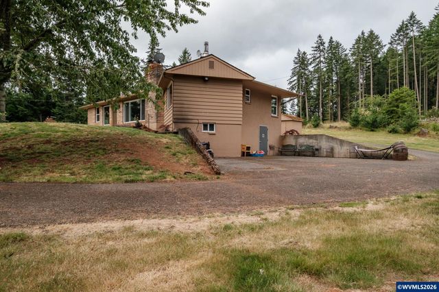 38785 Mountain Home Dr, Lebanon, OR 97355