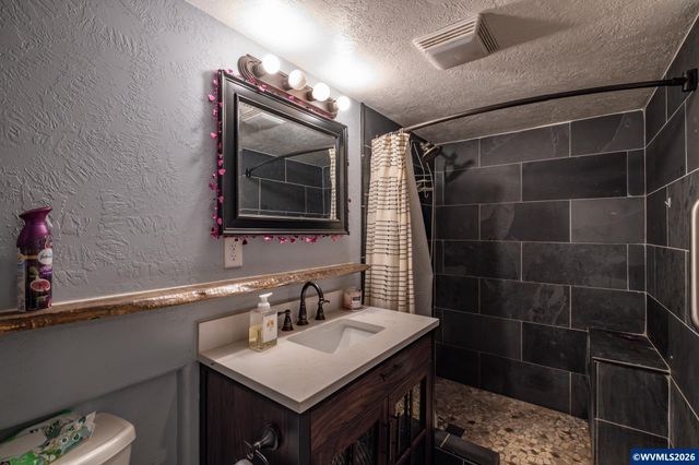 38785 Mountain Home Dr, Lebanon, OR 97355