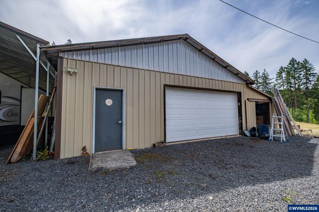 38785 Mountain Home Dr, Lebanon, OR 97355