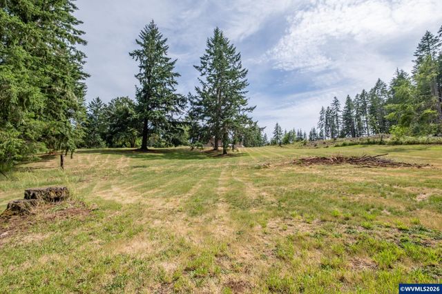 38785 Mountain Home Dr, Lebanon, OR 97355