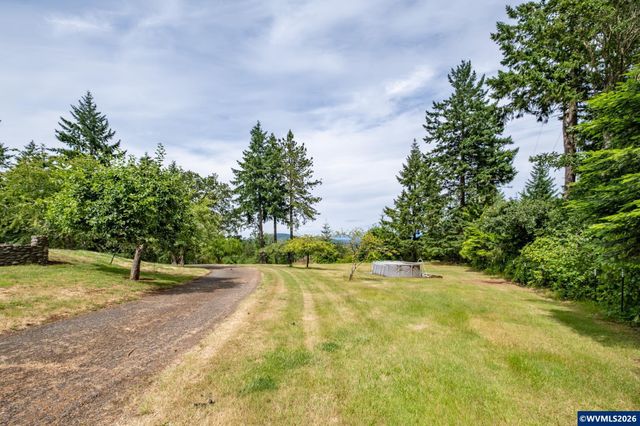 38785 Mountain Home Dr, Lebanon, OR 97355