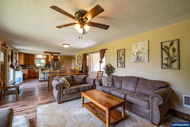 38785 Mountain Home Dr, Lebanon, OR 97355