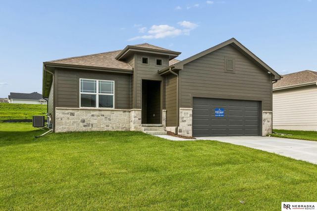 16105 Isabella Street, Bennington, NE 68007