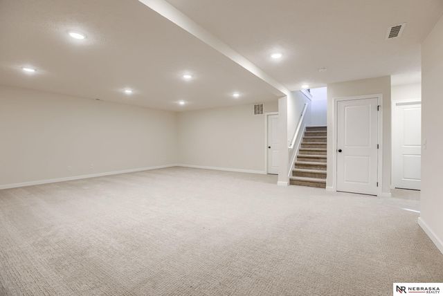 16105 Isabella Street, Bennington, NE 68007