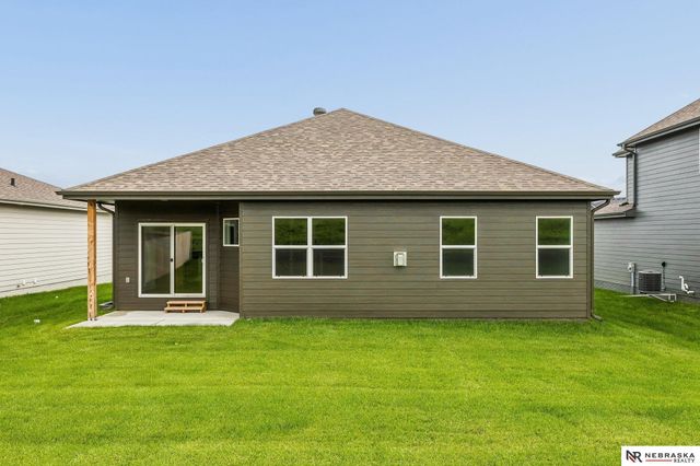 16105 Isabella Street, Bennington, NE 68007