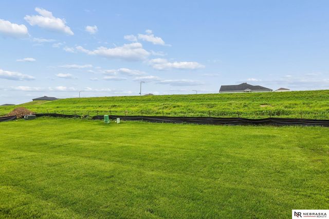 16105 Isabella Street, Bennington, NE 68007