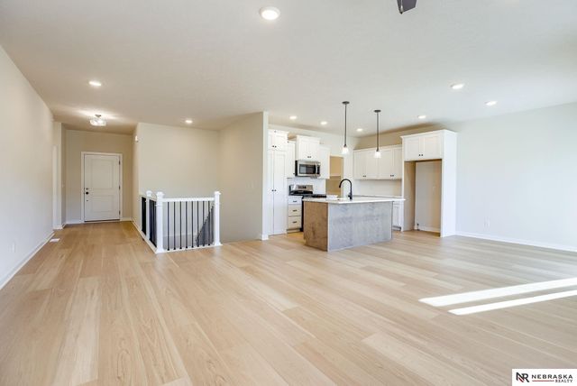 16105 Isabella Street, Bennington, NE 68007