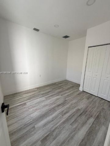 913 NW 46th St 2, Miami, FL 33127