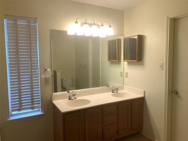 14045 Maricella LN, Pflugerville, TX 78660