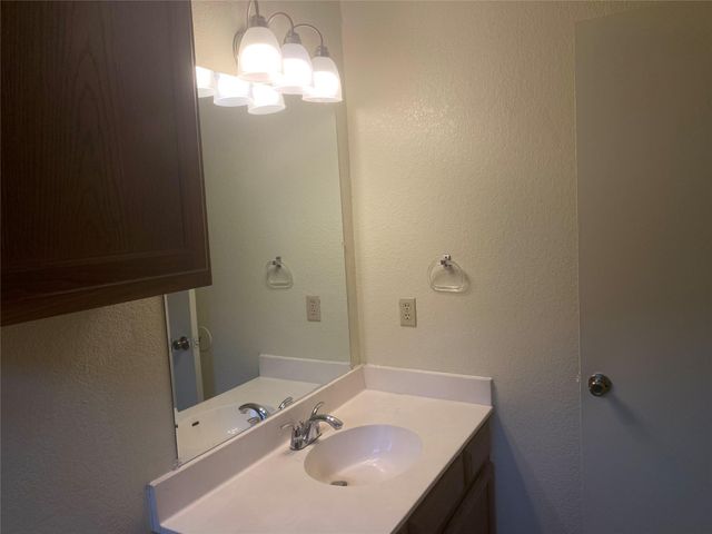 14045 Maricella LN, Pflugerville, TX 78660