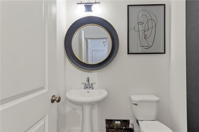 7653 Castle Avenue, Fairburn, GA 30213