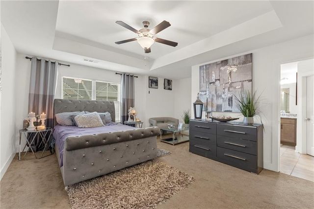 7653 Castle Avenue, Fairburn, GA 30213