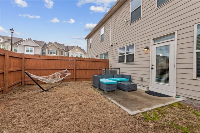 7653 Castle Avenue, Fairburn, GA 30213