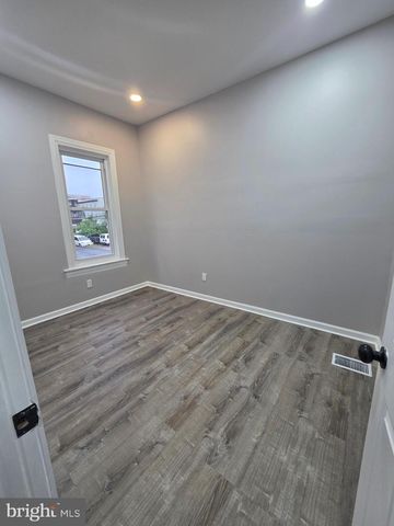 141 PEACH ST, Reading, PA 19602
