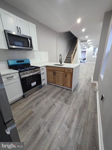 141 PEACH ST, Reading, PA 19602