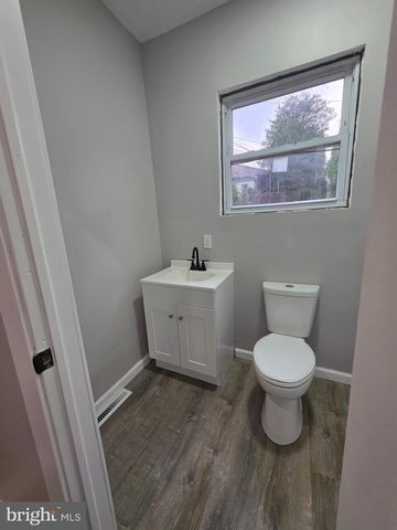 141 PEACH ST, Reading, PA 19602