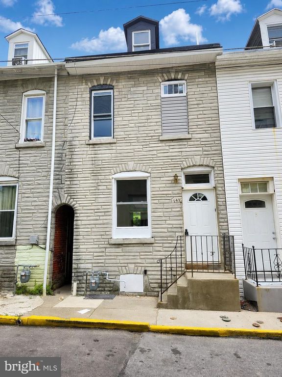 141 PEACH ST, Reading, PA 19602