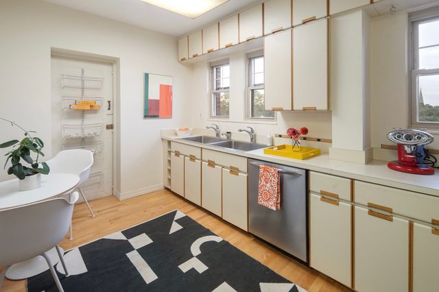 993 Memorial Drive 603, Cambridge, MA 02138