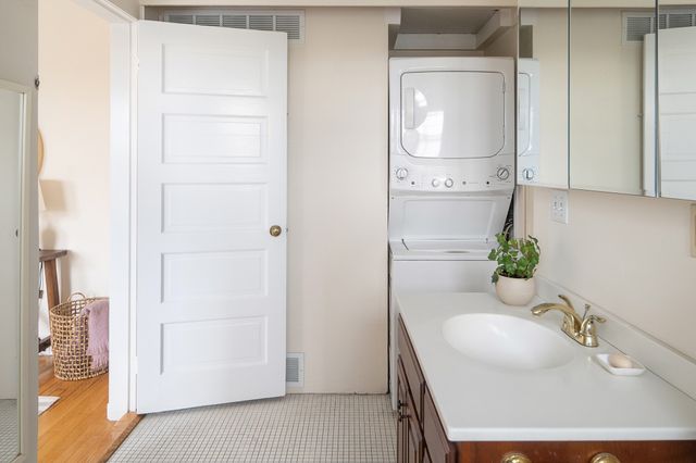 993 Memorial Drive 603, Cambridge, MA 02138