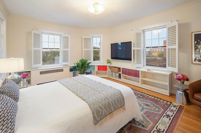 993 Memorial Drive 603, Cambridge, MA 02138