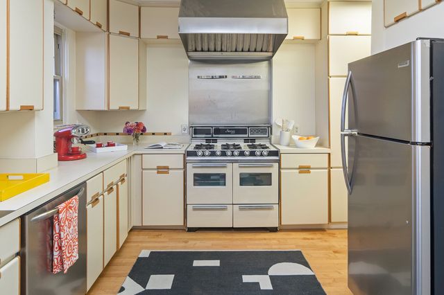 993 Memorial Drive 603, Cambridge, MA 02138
