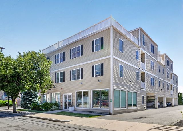 29 Spruce St 42, Waltham, MA 02453
