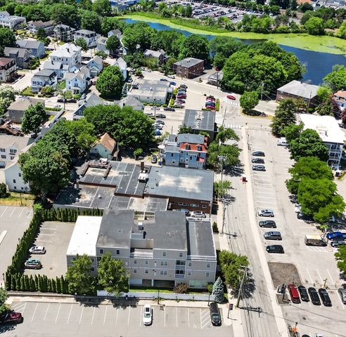 29 Spruce St 42, Waltham, MA 02453