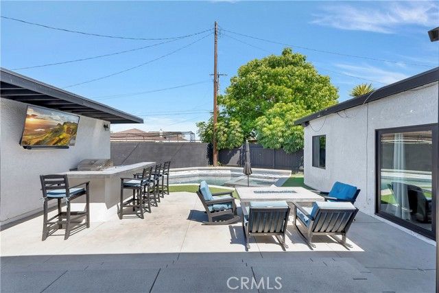2916 Charlemagne Avenue, Long Beach, CA 90815