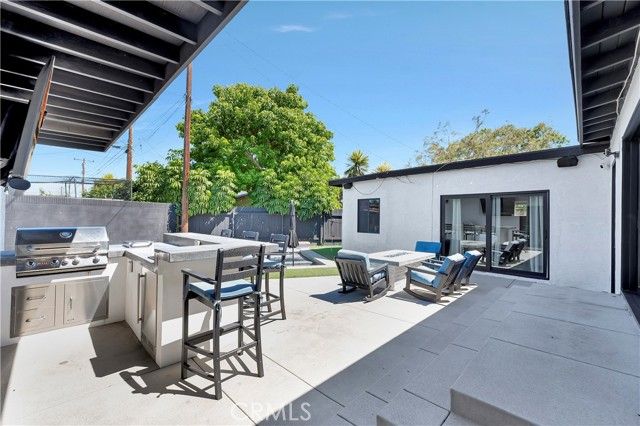 2916 Charlemagne Avenue, Long Beach, CA 90815