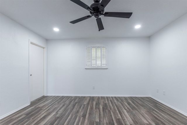 337 Travis Lane, Hewitt, TX 76643