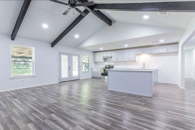337 Travis Lane, Hewitt, TX 76643