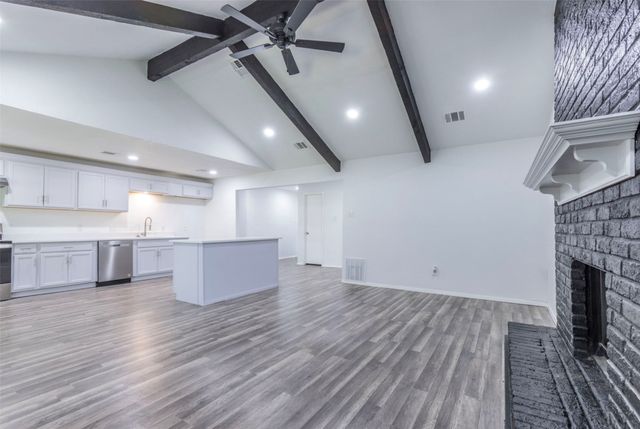 337 Travis Lane, Hewitt, TX 76643