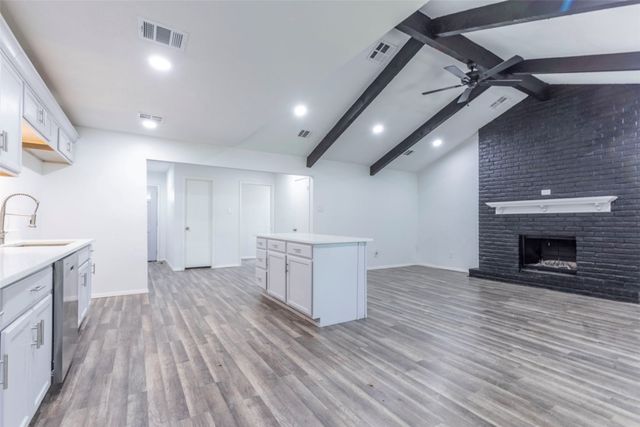 337 Travis Lane, Hewitt, TX 76643