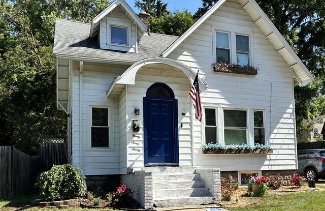 2720 W Main Street, Kalamazoo, MI 49006