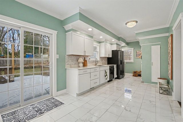 2720 W Main Street, Kalamazoo, MI 49006