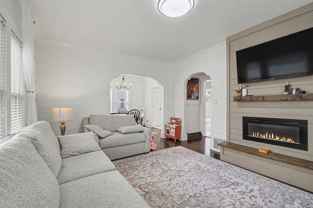 2720 W Main Street, Kalamazoo, MI 49006