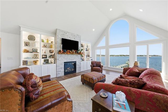 109 Riverside DR, Suffolk, VA 23435